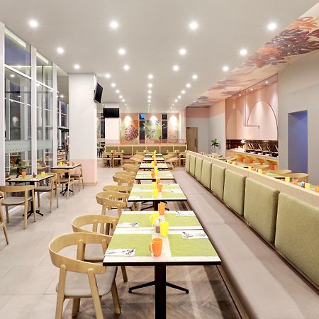 Отель Ibis Styles Bogor Pajajaran Экстерьер фото