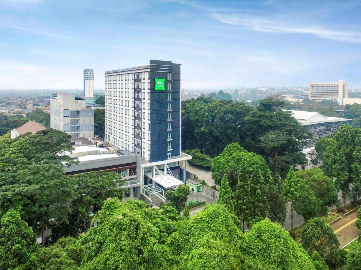 Отель Ibis Styles Bogor Pajajaran Экстерьер фото