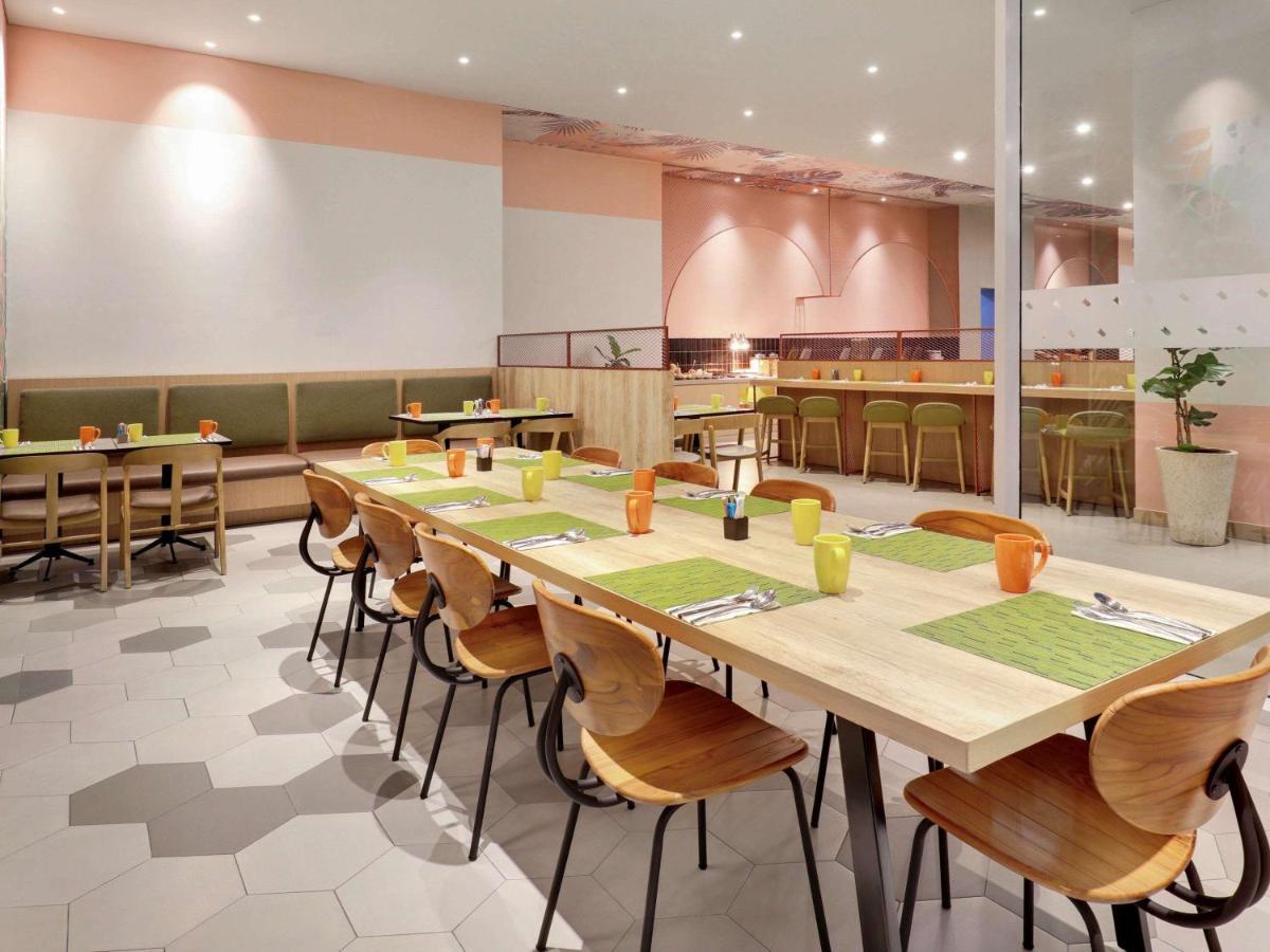 Отель Ibis Styles Bogor Pajajaran Экстерьер фото