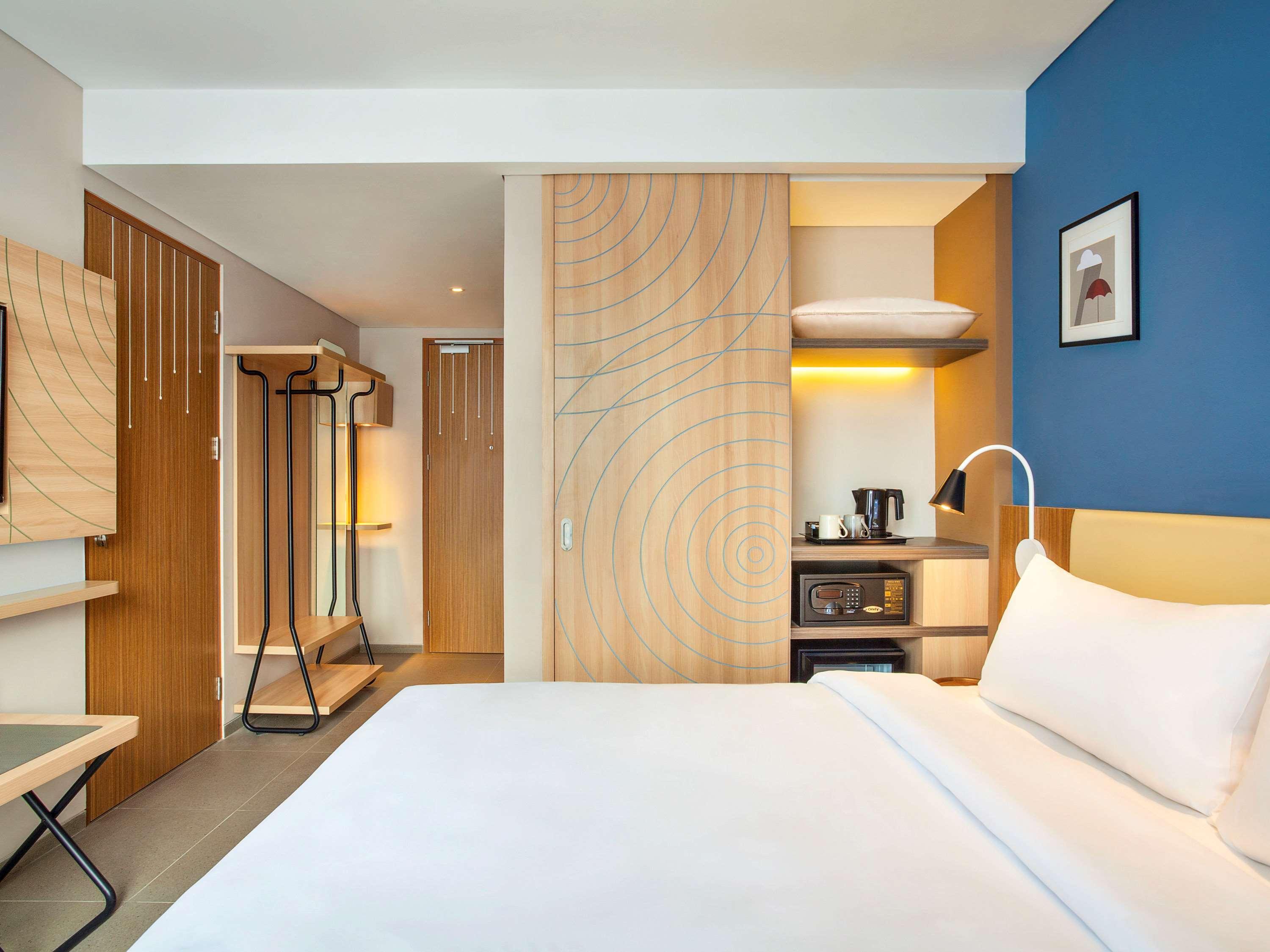 Отель Ibis Styles Bogor Pajajaran Экстерьер фото