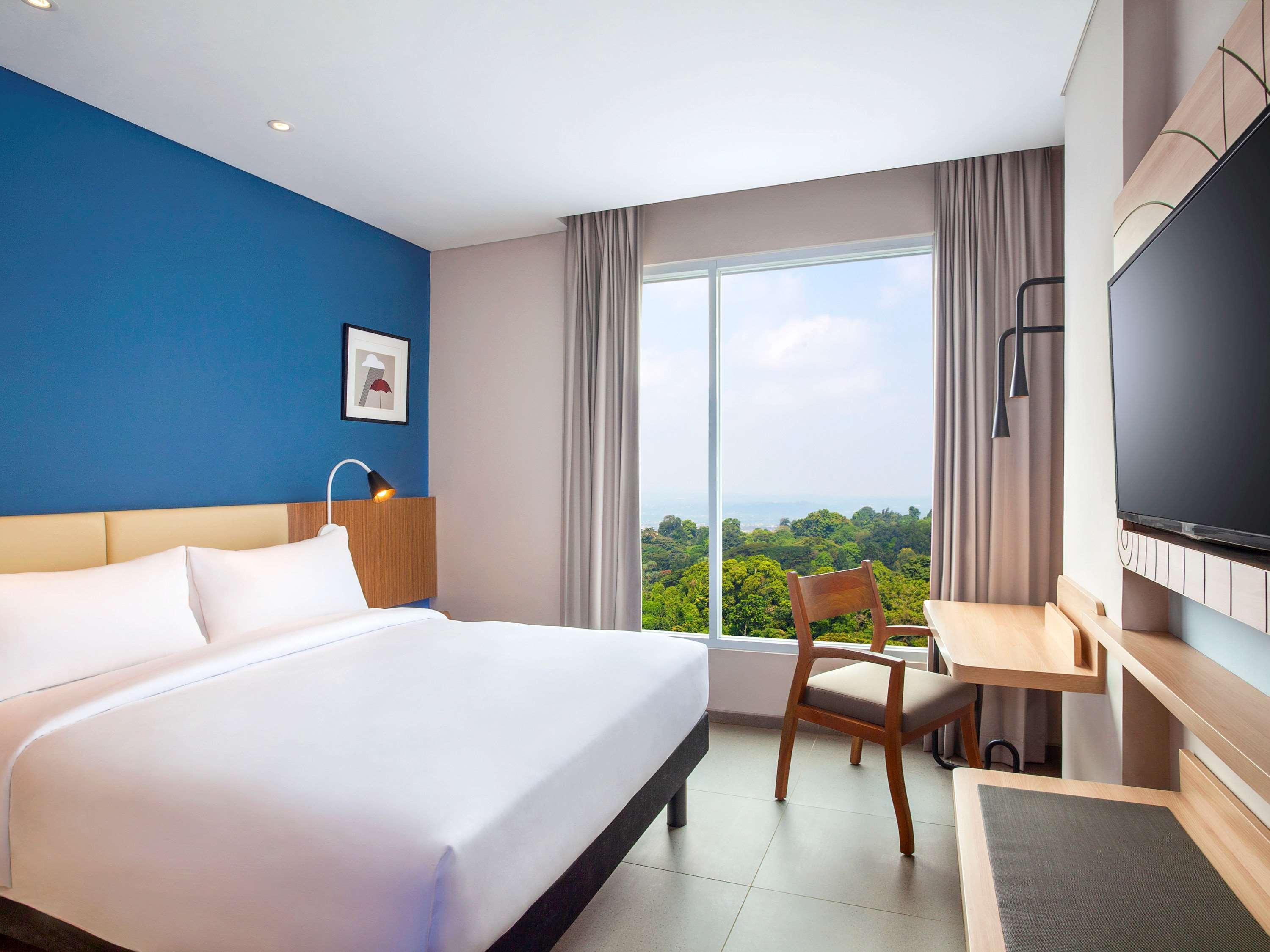 Отель Ibis Styles Bogor Pajajaran Экстерьер фото