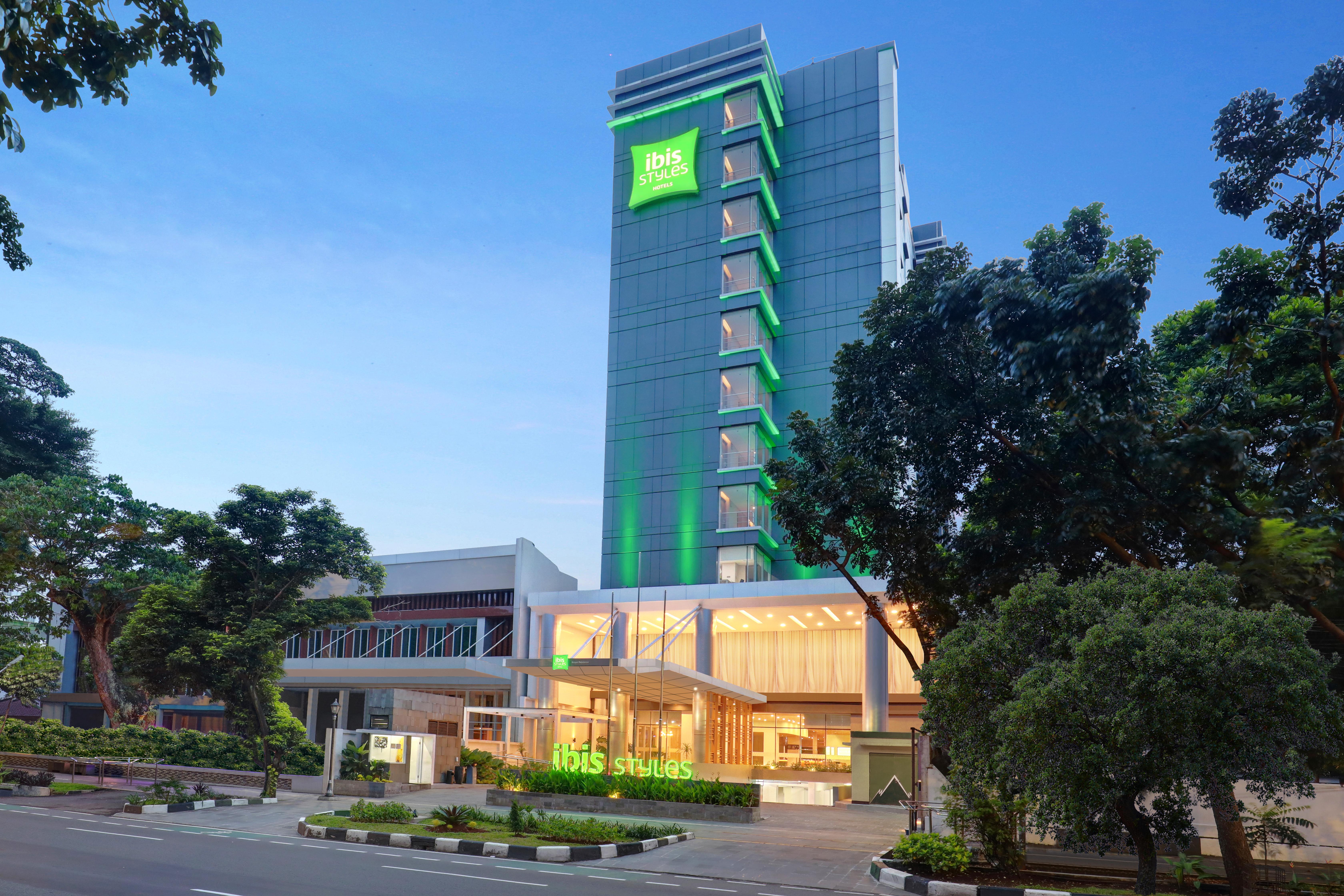 Отель Ibis Styles Bogor Pajajaran Экстерьер фото