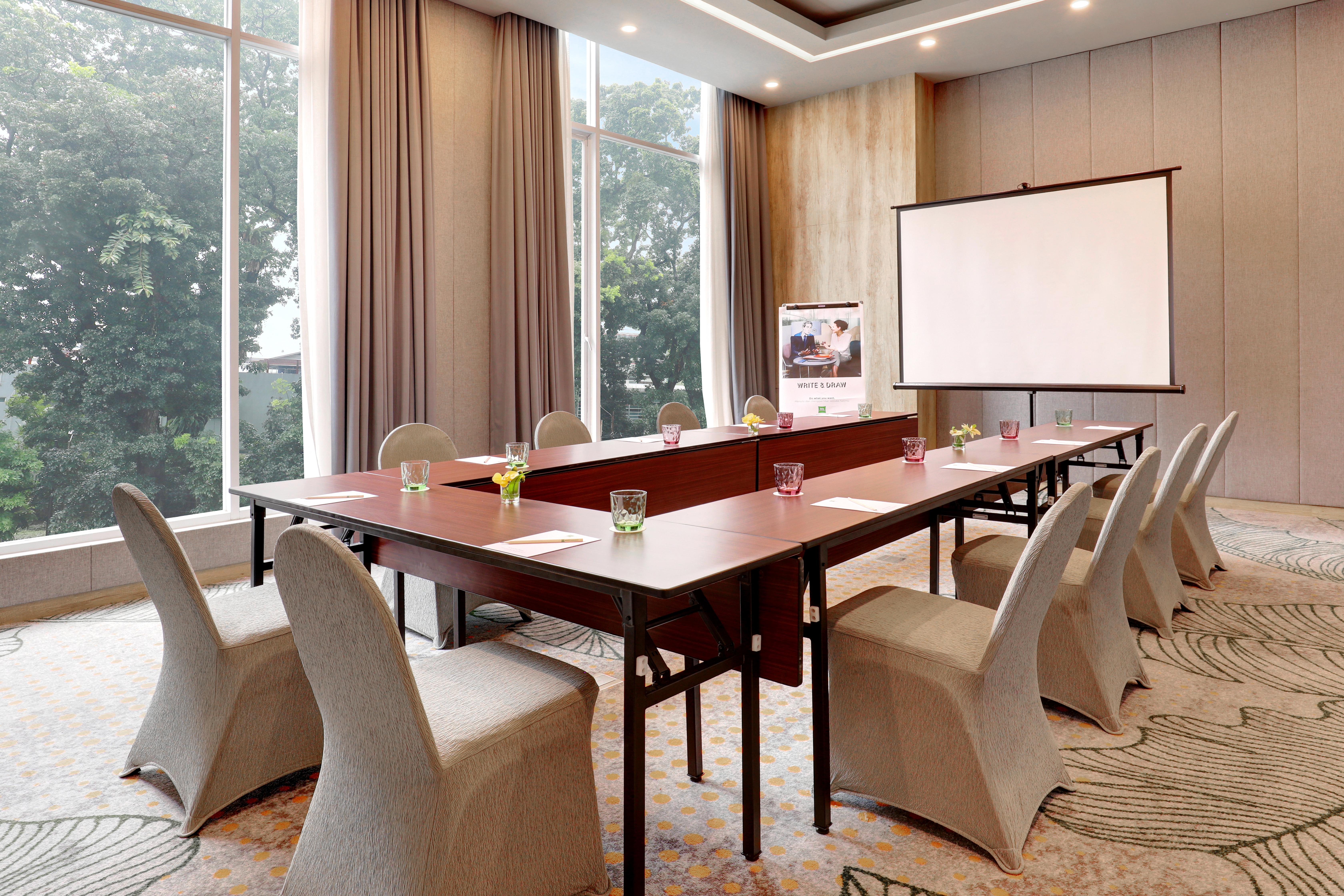 Отель Ibis Styles Bogor Pajajaran Экстерьер фото