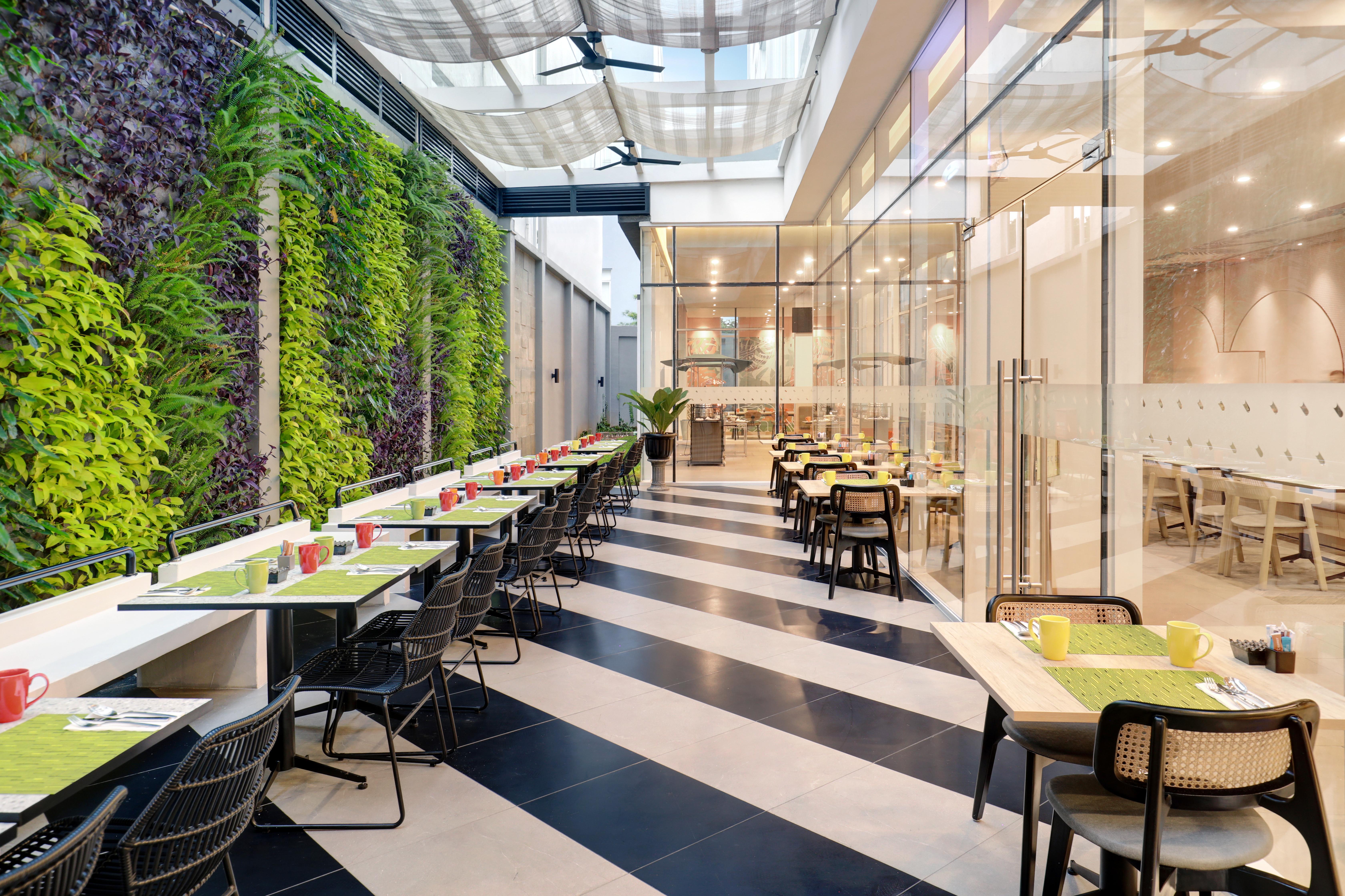 Отель Ibis Styles Bogor Pajajaran Экстерьер фото