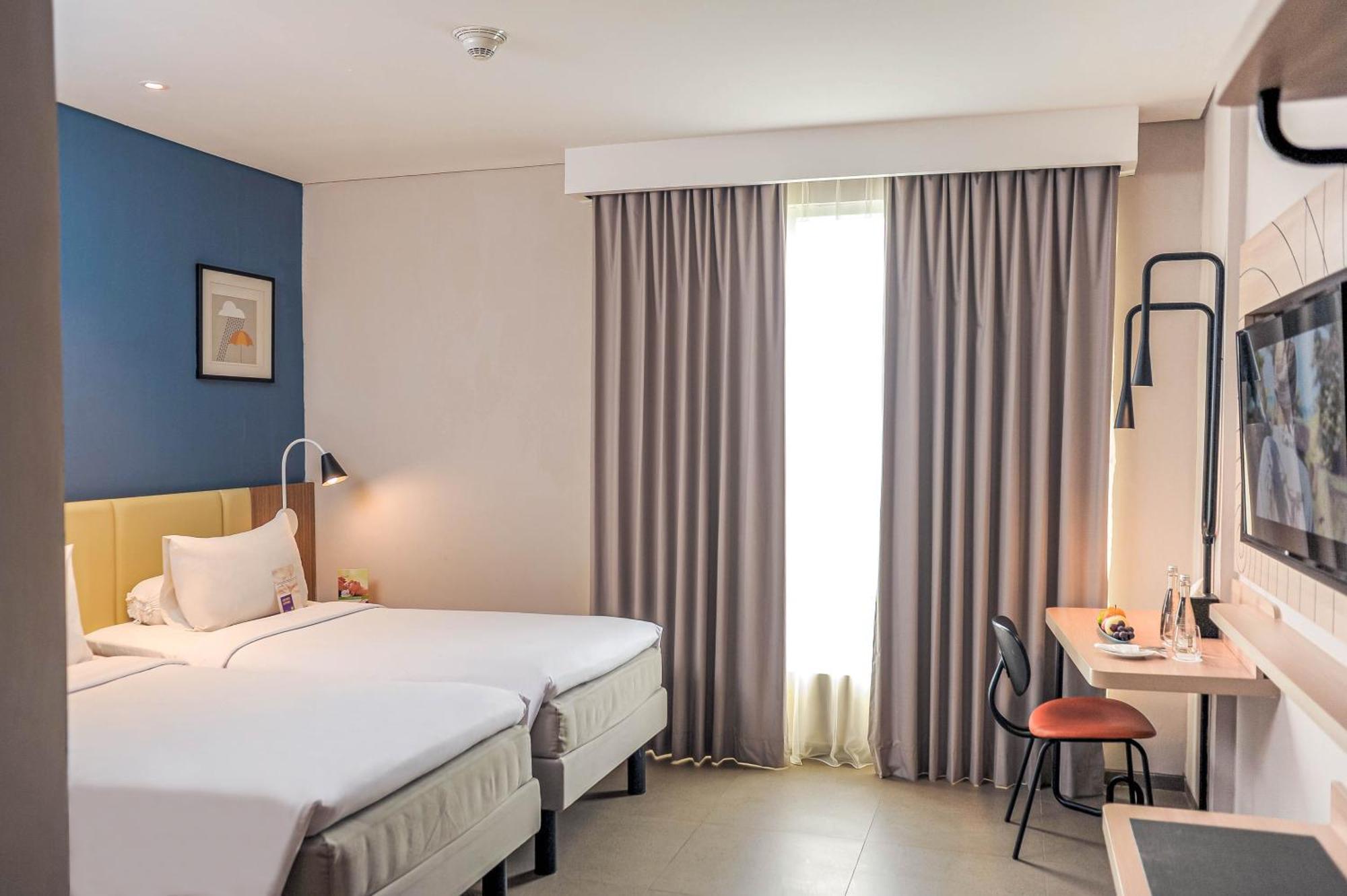 Отель Ibis Styles Bogor Pajajaran Экстерьер фото